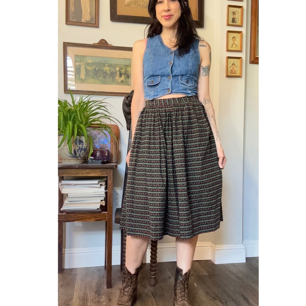 Vintage Calico Floral Pleated Midi Skirt Black Green Red Prairie Folk